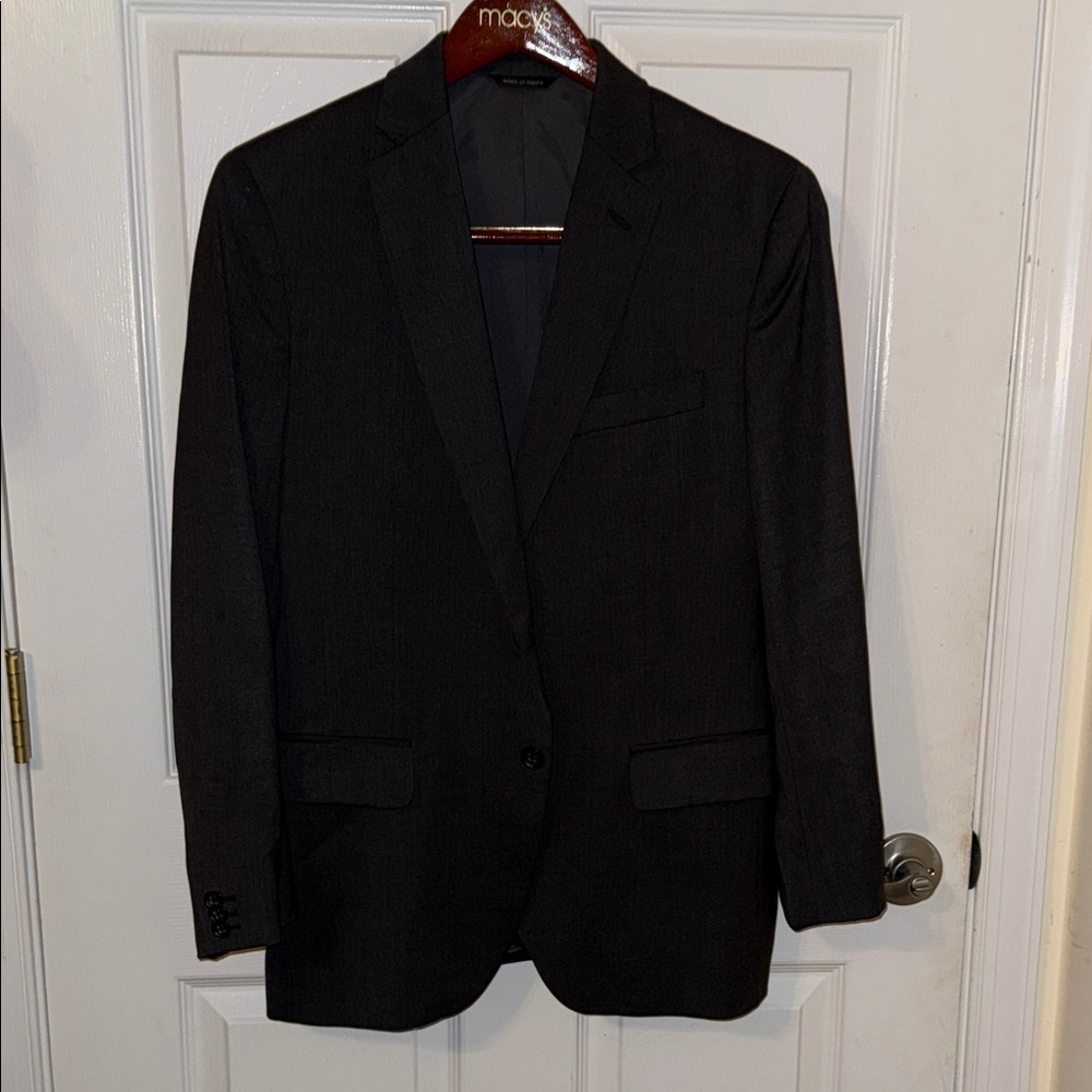 Men’s Banana Republic Charcoal Suit, 38 short